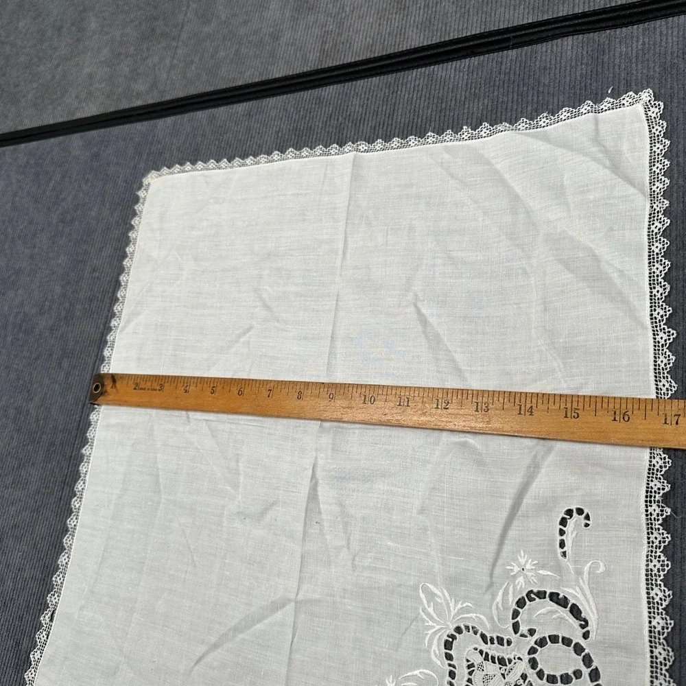 Vintage White Lace Trim Napkins Cutwork Embroidery Square Linens Set of 2 16x16